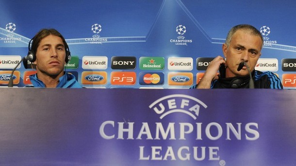 Vẻ tự tin hiện rõ trên khuôn mặt của HLV Mourinho và Ramos